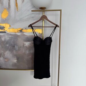 ⏱️24 HR SALE⏱️ Leslie Amon Strapless Dress